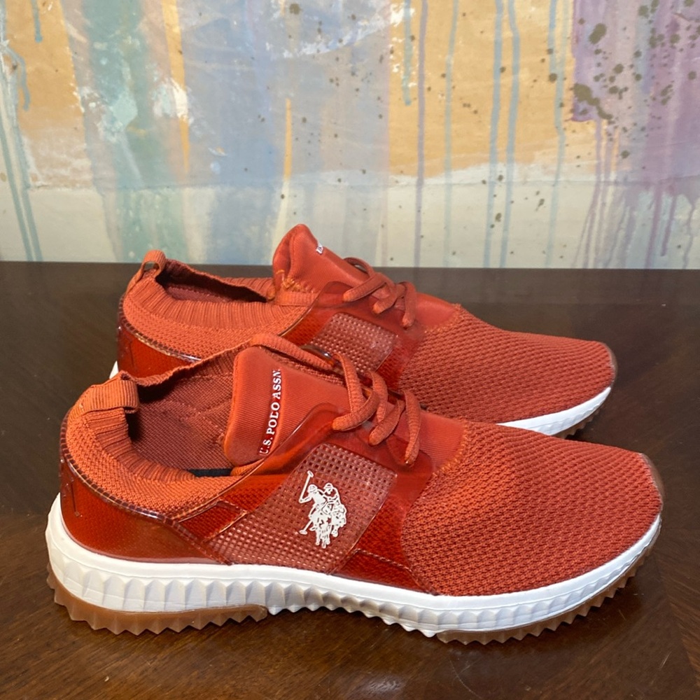 US Polo Association Coro5-K Women’s size 8.5-Coral Red